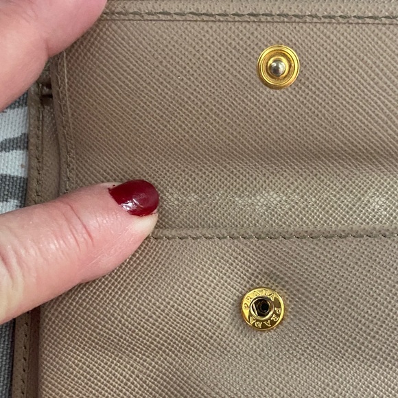 Prada Saffinao Beige Leather Bi-Fold Wallet - Picture 7 of 15